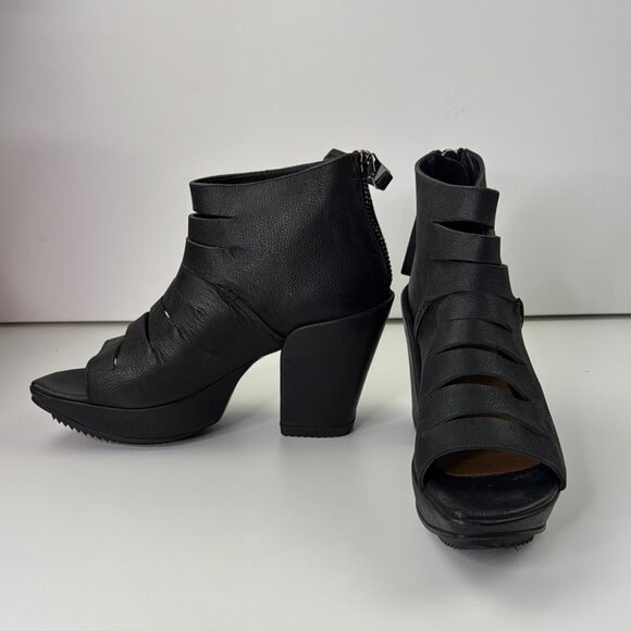 John Fluevog Axe Slitted Open Toe Platform - Picture 3 of 14